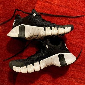 Women’s Nike Metcon Sneakers